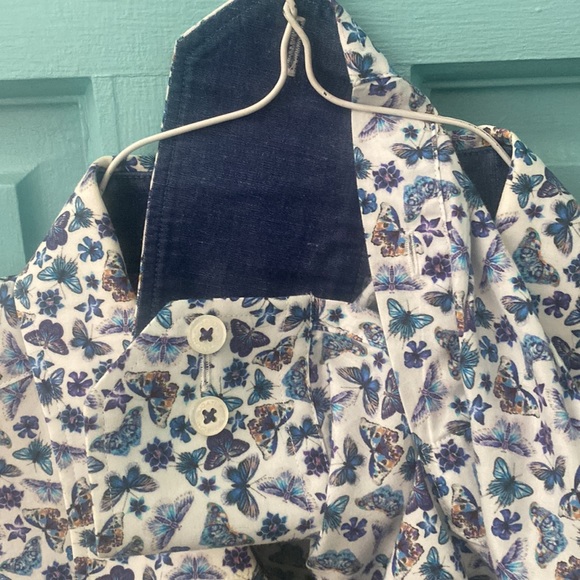 Bugatchi long sleeve shirt for men. Blue butterfly prints. Size L in shaped fit. - Picture 5 of 6